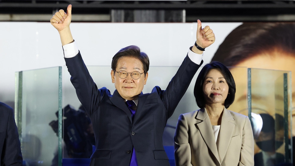 ‘Korean Donald Trump' emerges from the chaos in Seoul