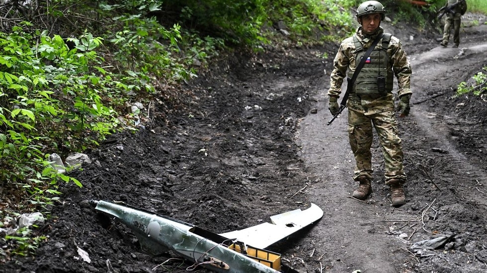 US intel behind Ukrainian attack on Russian planes – ex-French spy
