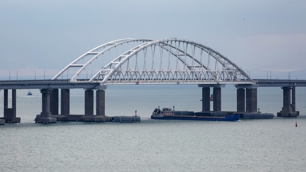 Woman arrested for gathering intel near Crimean Bridge