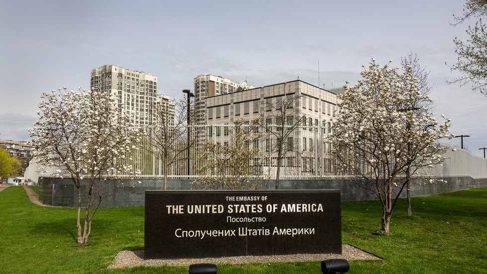 US issues security alert for Kiev