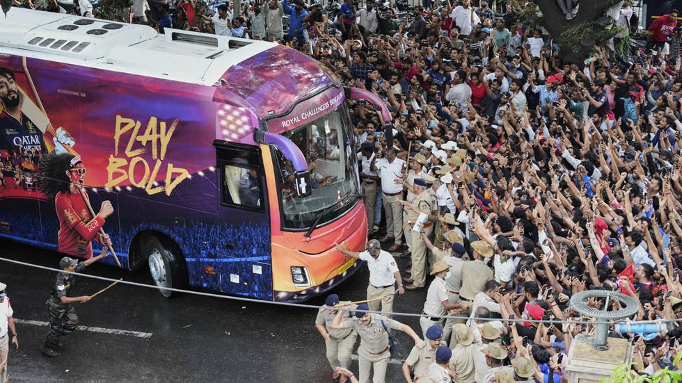 11 killed in stampede at cricket celebration in India