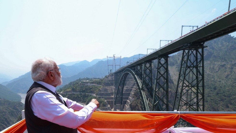 Modi inaugurates world's highest rail bridge in Kashmir (VIDEO)