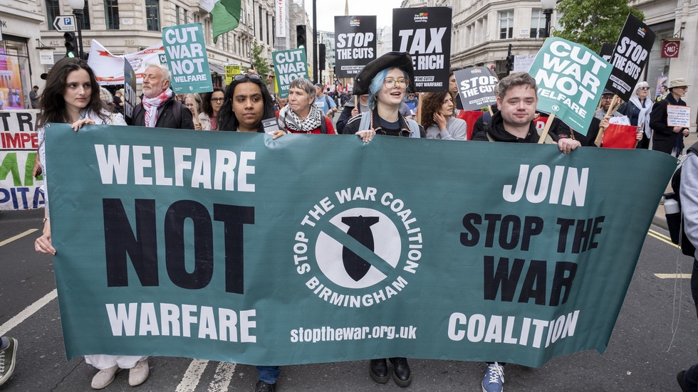 Thousands rally in London demanding ‘Welfare Not Warfare' (VIDEO)