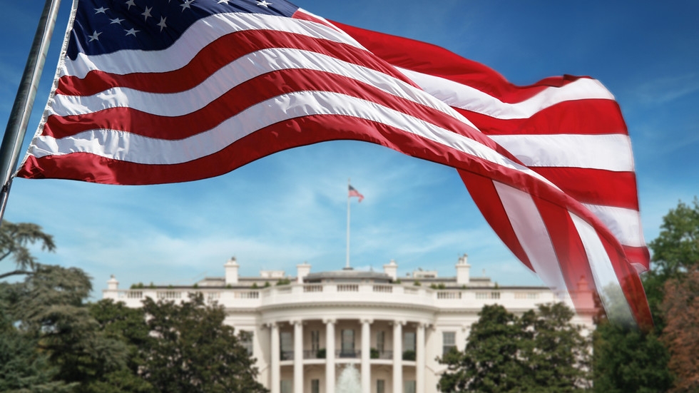 White House aims to water down Russia sanctions bill
