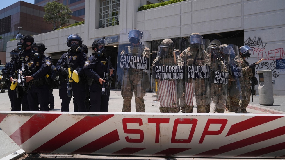 Trump orders federal agencies to ‘liberate Los Angeles' (VIDEOS)