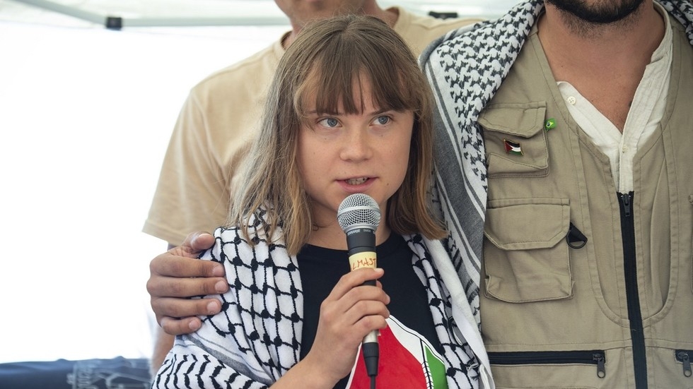 Israel deports Greta Thunberg (PHOTOS)