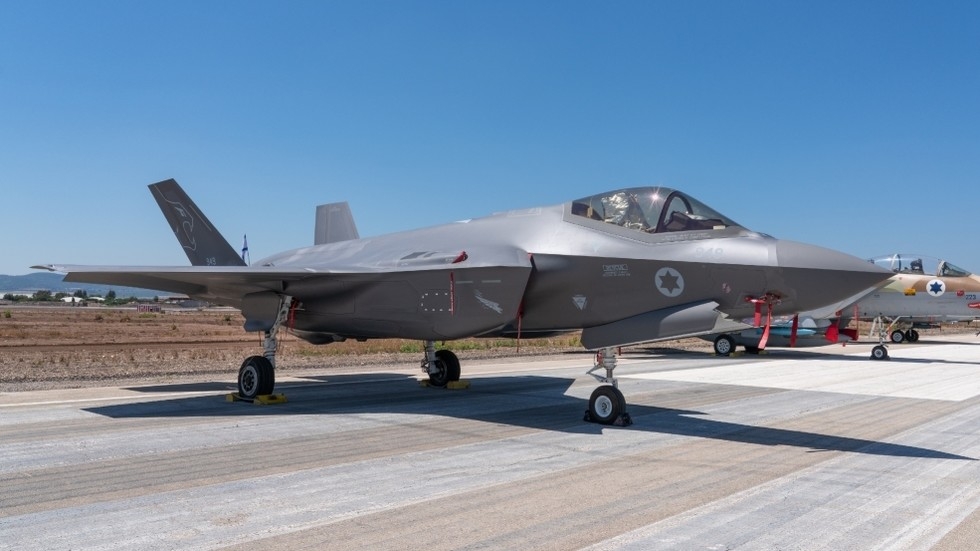 Israel strikes Iran (VIDEOS)