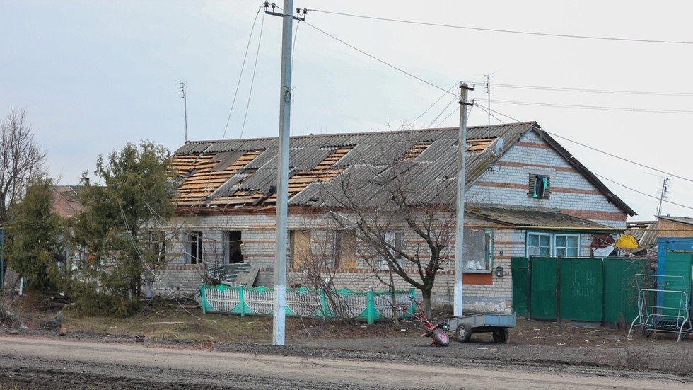 Two civilians dead in Ukrainian strikes on Russian border region