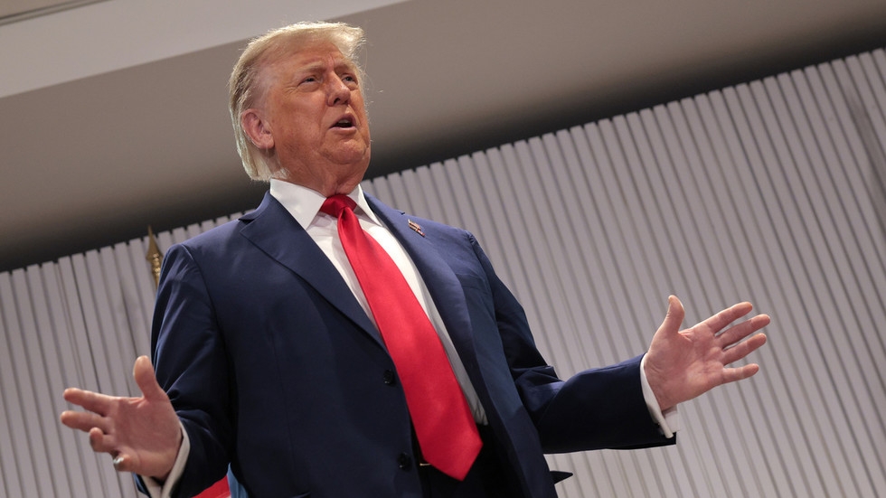Trump eyeing intervention in conflict against Iran