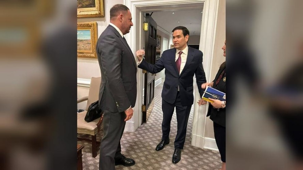 Americans irritated by Zelensky's top aide