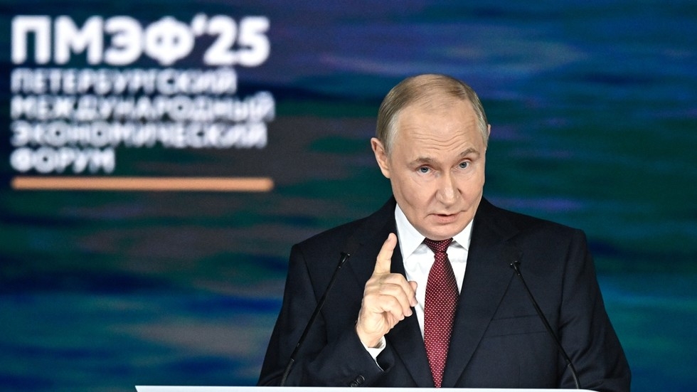 Kiev's sovereignty, worsening positions & ‘final mistake': Key takeaways from Putin's Q&A