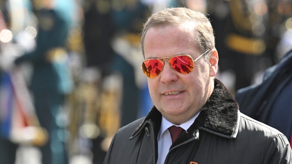 Ex-Russian president issues nuclear warning to Kiev