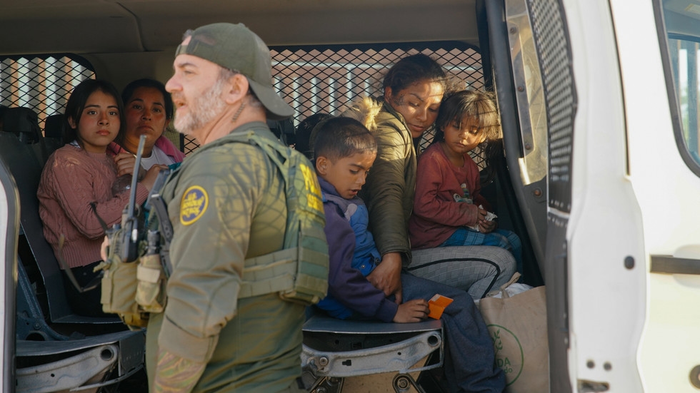 Trump to deport migrants to conflict-torn African states