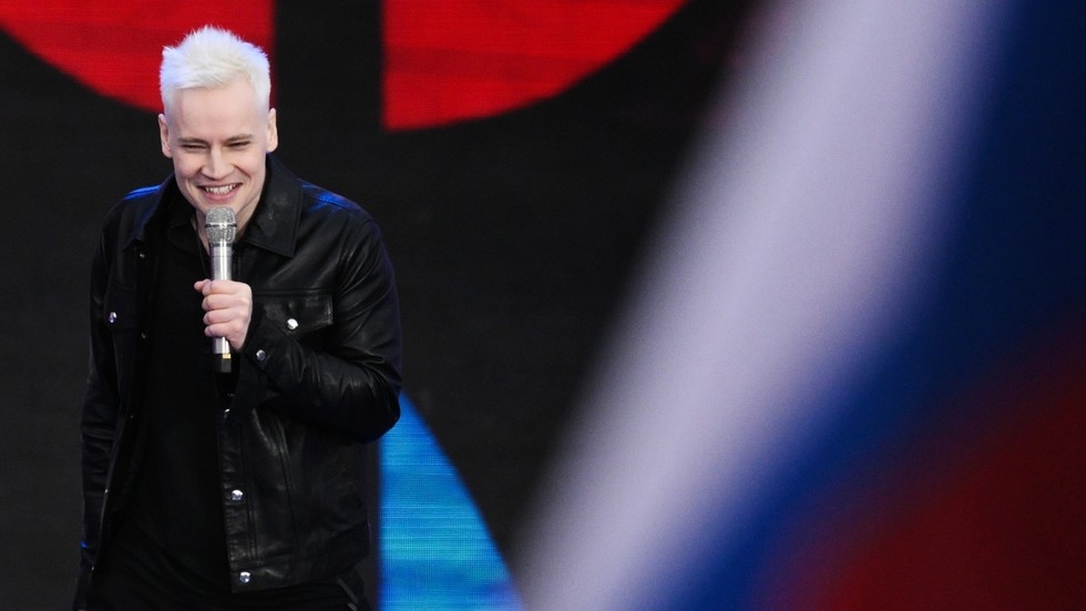 Australia sanctions Russian pop singer among other public figures