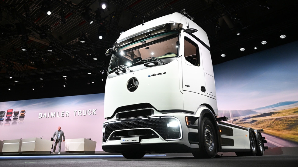 Russia sanctions world's largest truck maker