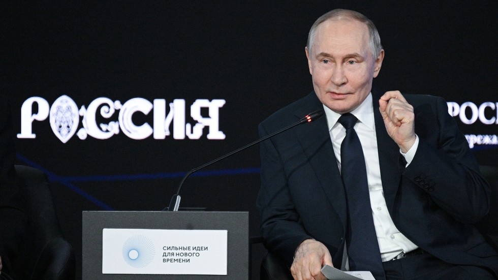 Putin suggests ‘fashionable trend' in Russia