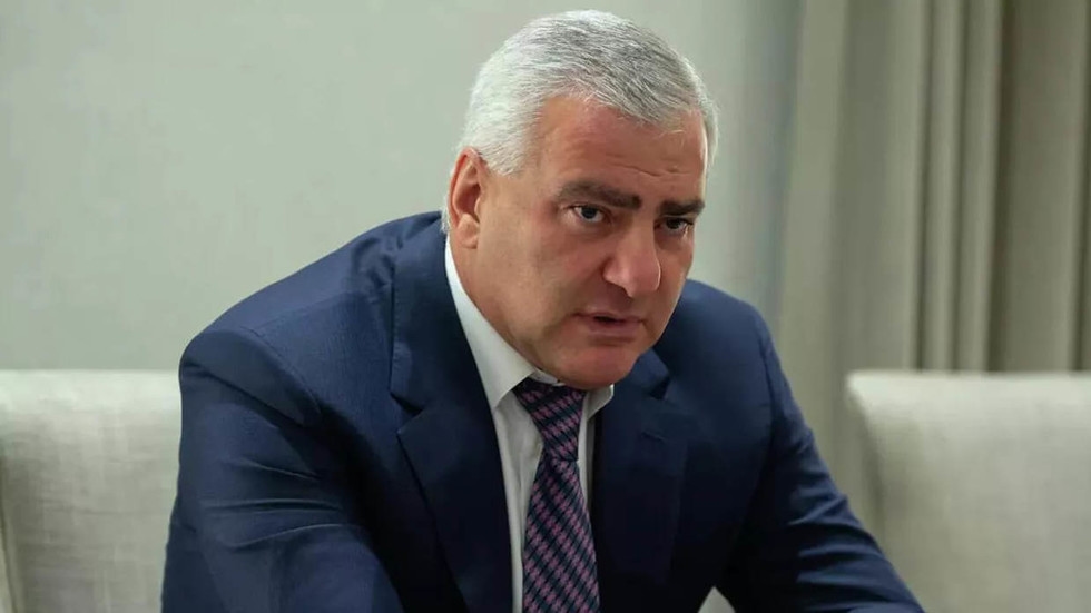 Russian-Armenian tycoon launches new movement from jail