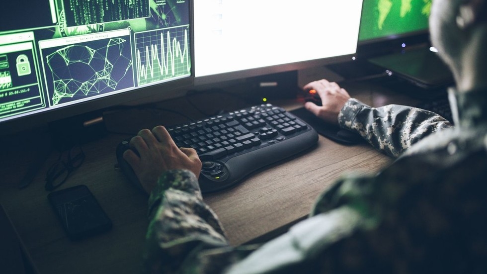 Retired US officer shared classified Ukraine intel on dating site