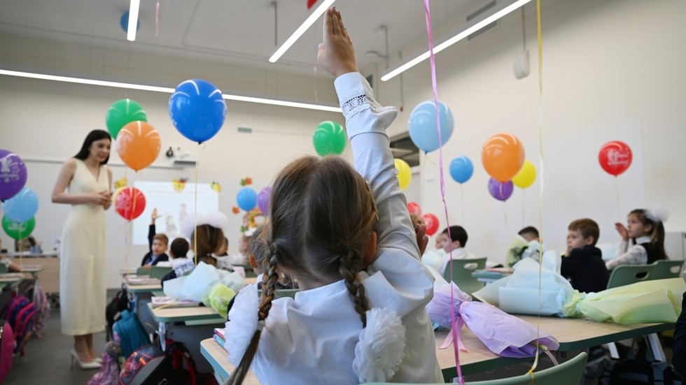 Russian demographer says fewer school years could deliver more babies
