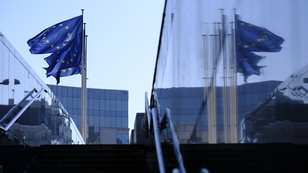 EU poised to retaliate over US tariffs