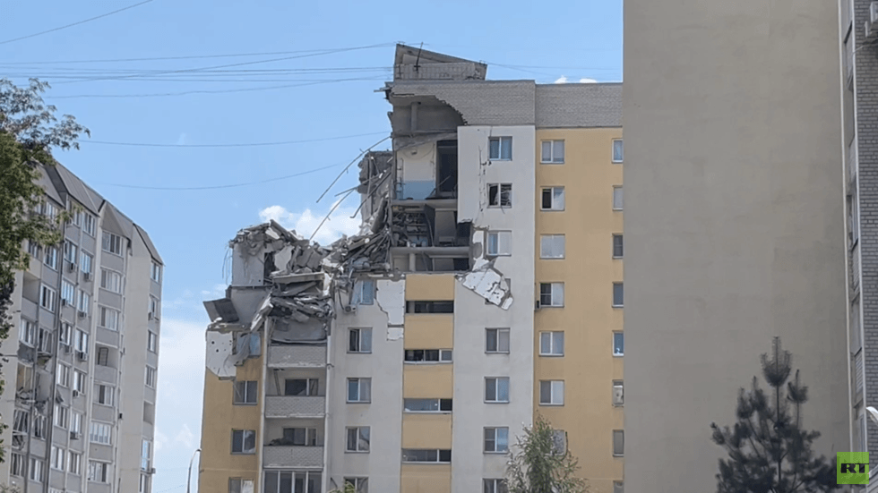 Six dead after gas blast in Russia  (VIDEOS)