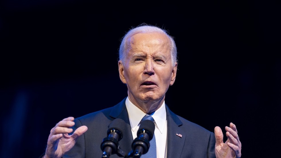 Biden's memoir deal falls millions short of Obama, Clinton