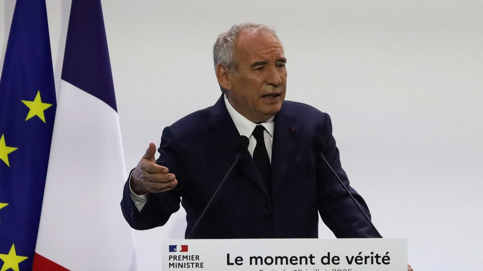 French PM slams EU trade deal ‘submission'