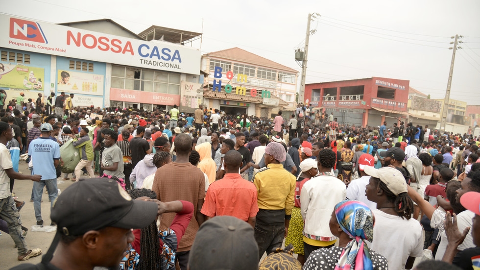 Fuel price hike sparks deadly unrest in Angola