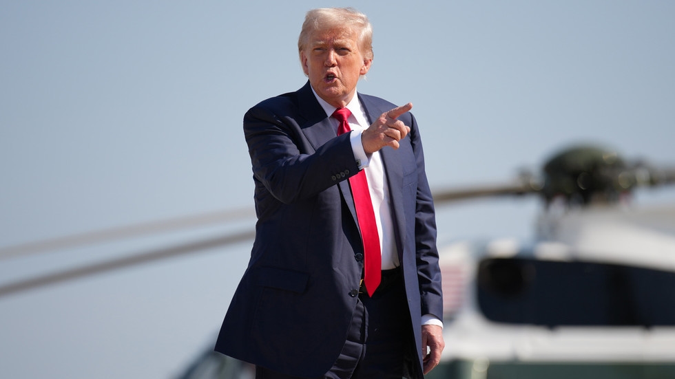 Trump fires statistics official after US posts weak job numbers