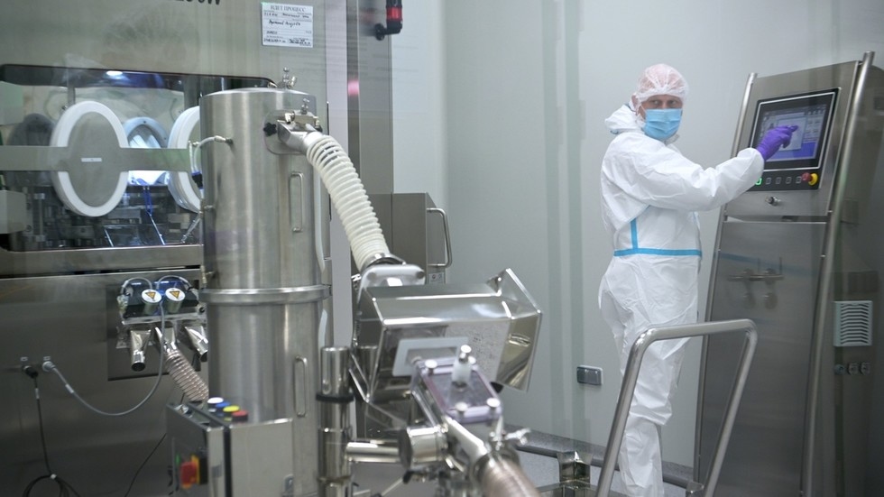 Russian lab unveils when first patients will receive cancer vaccine