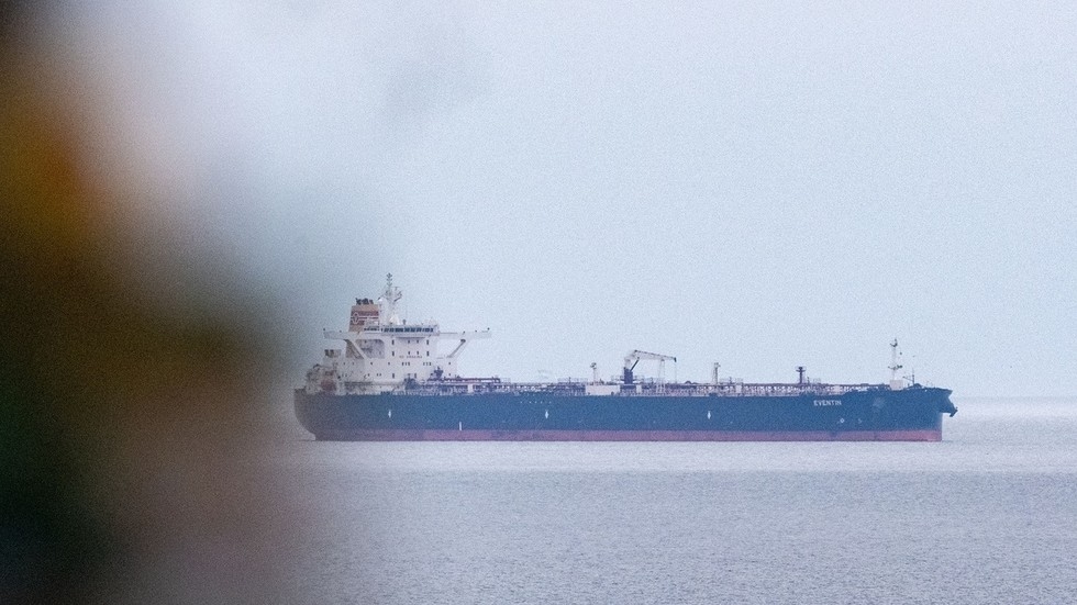 UK plotting attack on oil tanker