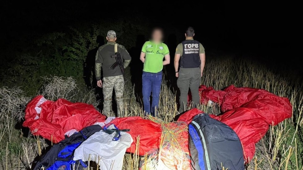 Potential Ukrainian recruit stopped from paragliding across border