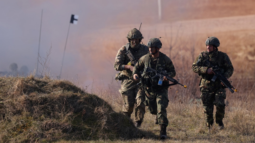 UK scales back plans for sending troops to Ukraine