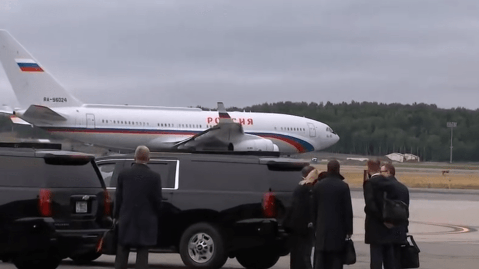 WATCH Putin land in Anchorage for historic US visit