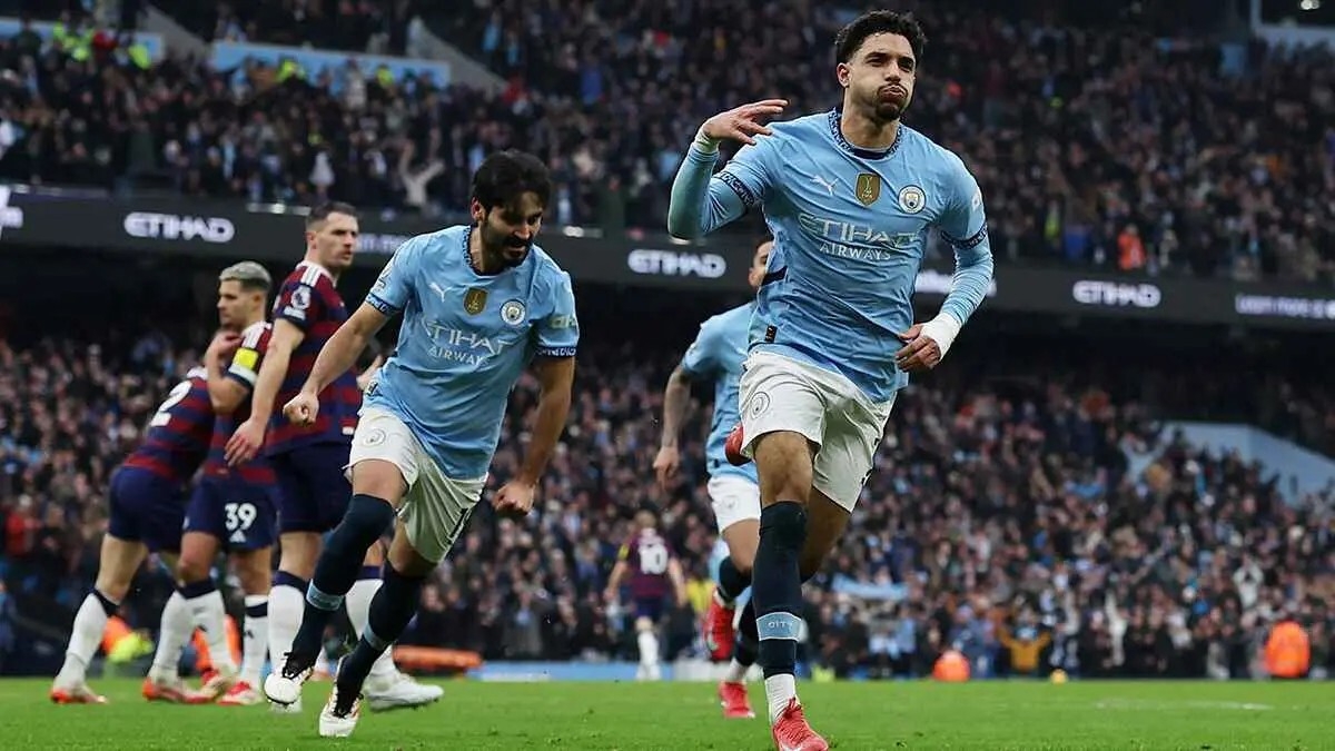 عمر مرموش يفوز بأول جائزة له مع مانشستر سيتي