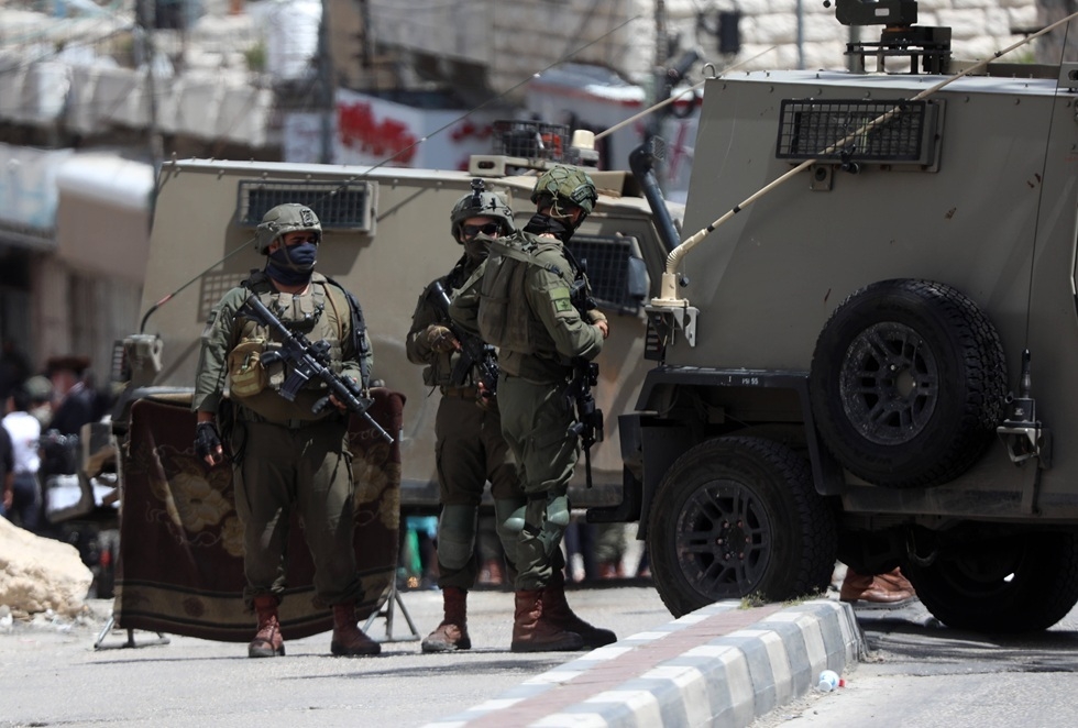 أعضاء كنيست ورئيس بلدية القدس يقتحمون حي بطن الهوى جنوبي المسجد الأقصى (صور + فيديو)