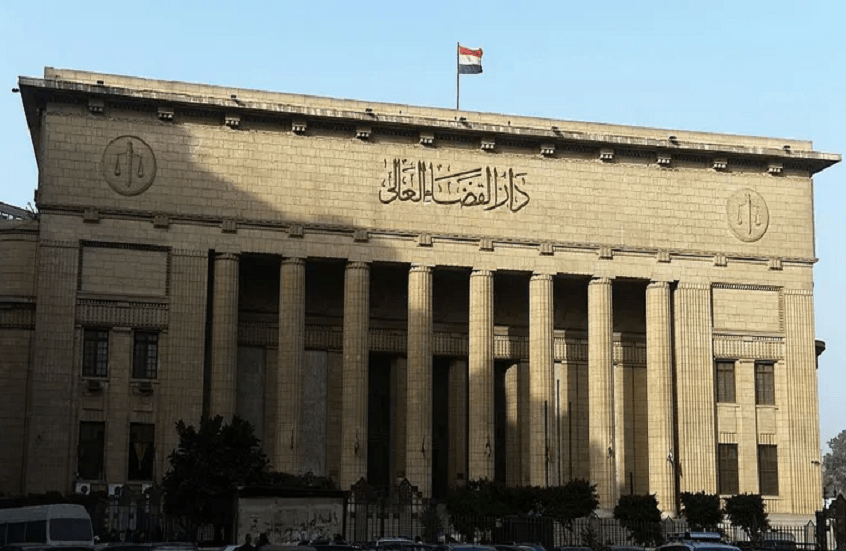 مصر.. الحكم على نجل فنان شهير بالحبس في واقعة قتل ومخدرات