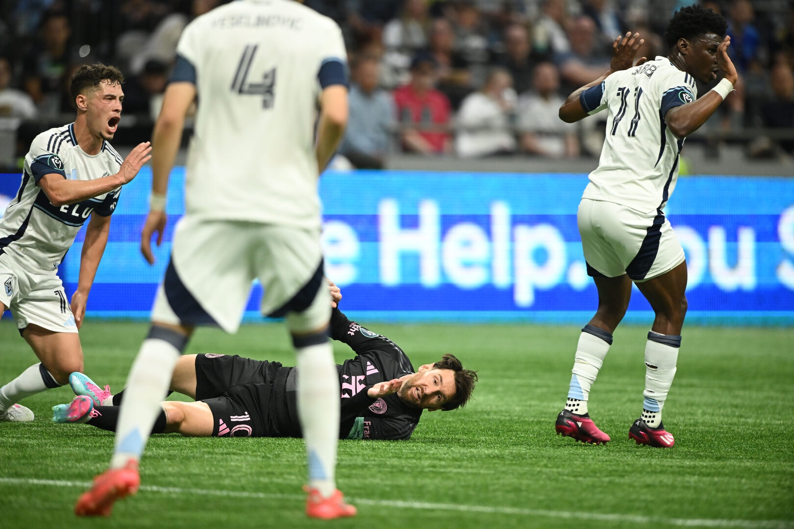 بحضور ميسي.. إنتر ميامي يتعثر أمام فانكوفر وايت كابس في ذهاب نصف نهائي كأس أبطال كونكاكاف