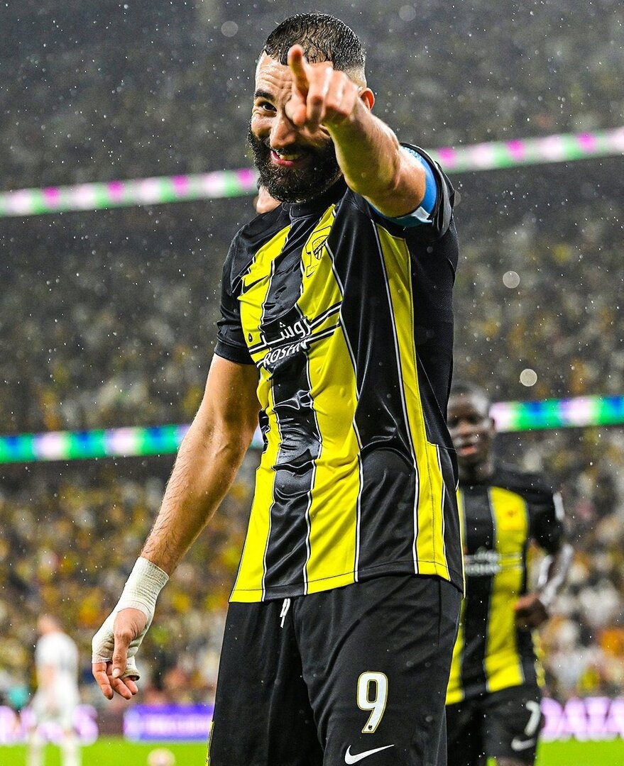 مع اقتراب نهاية عقده.. تحرك سريع من الاتحاد السعودي لربط كريم بنزيما