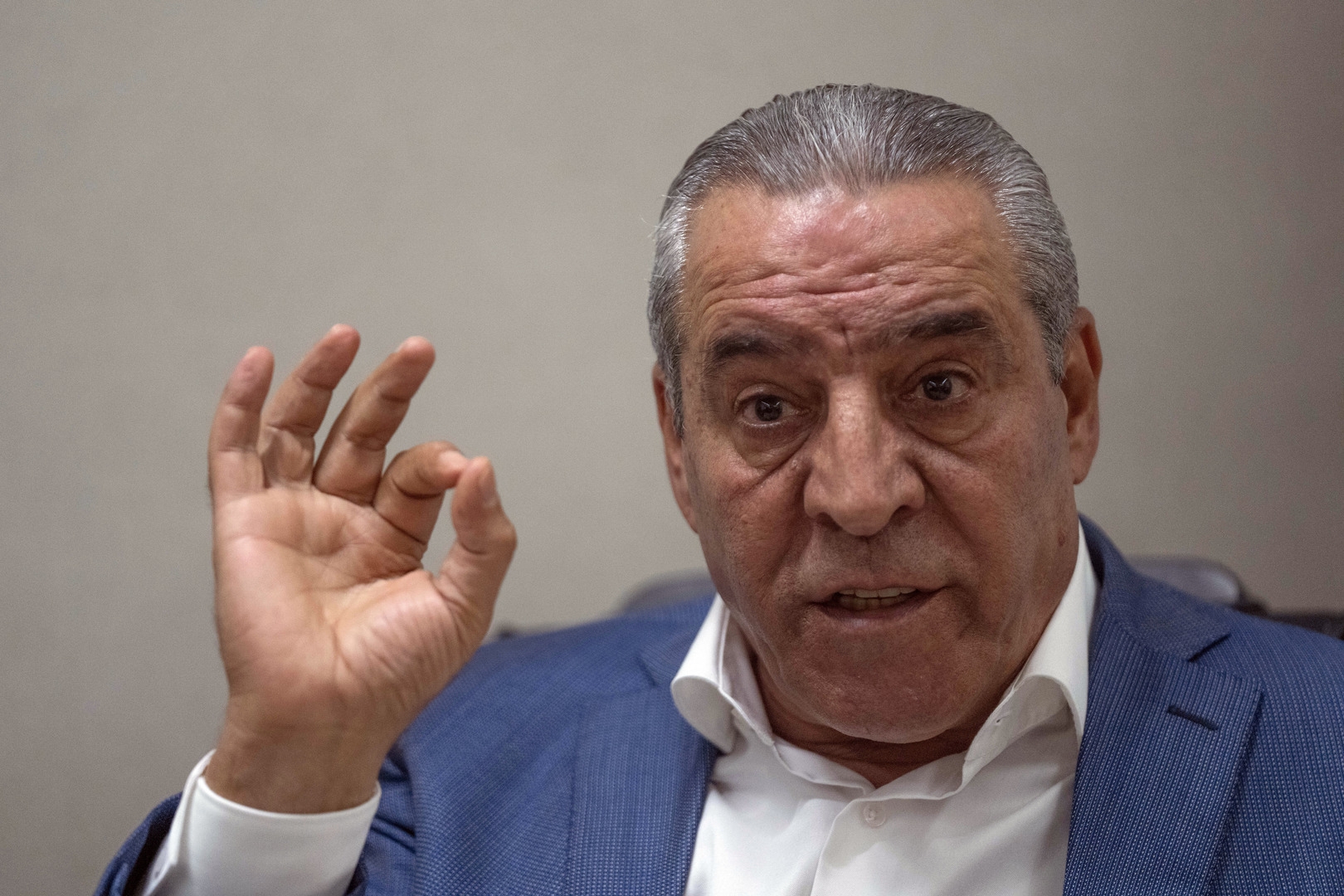 من هو حسين الشيخ الذي تم اختياره نائبا لرئيس دولة فلسطين؟