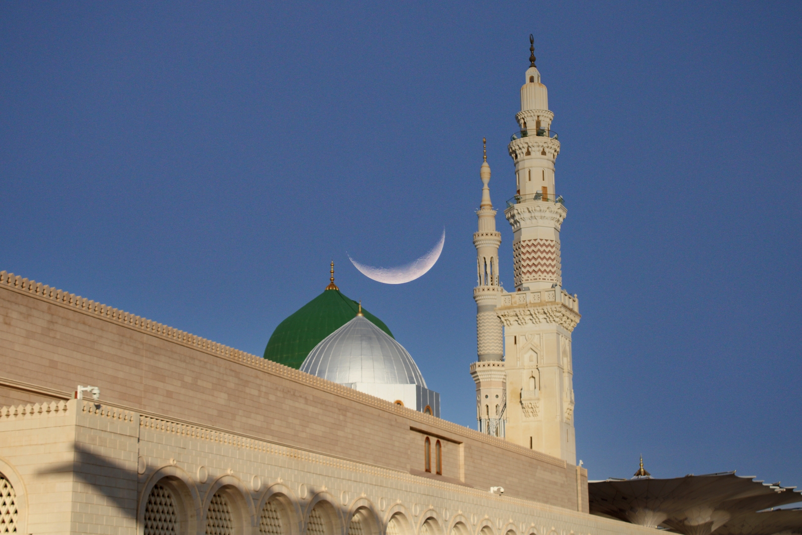 بينها السعودية.. دول عربية تعلن غدا الثلاثاء بداية شهر ذي القعدة لعام 1446 هجريا