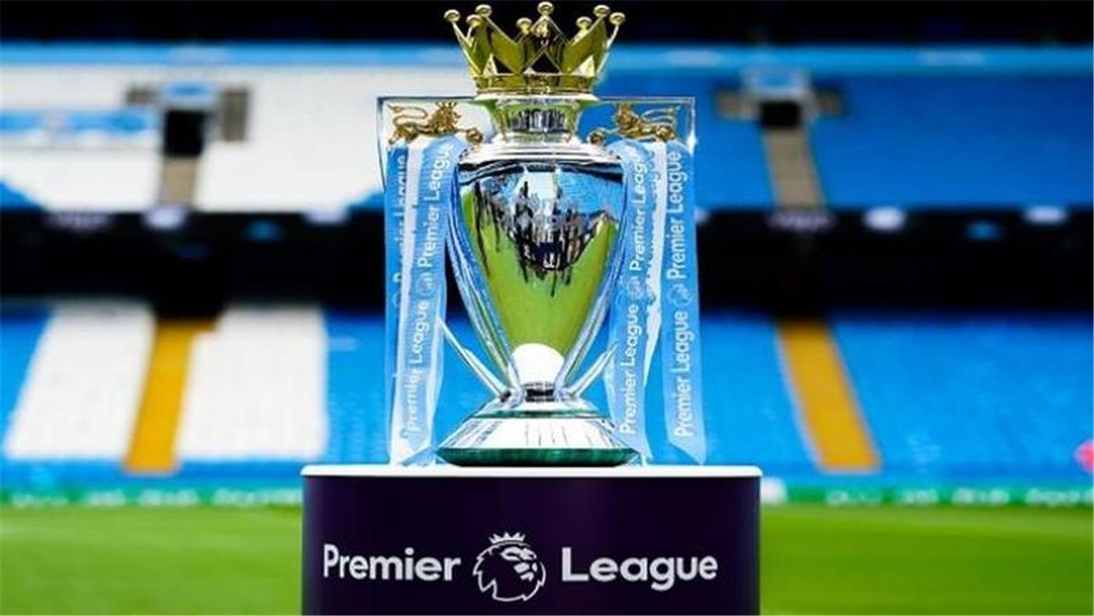 بينهم نجم عربي.. 8 لاعبين يتنافسون على جائزة أفضل لاعب في أبريل من الدوري الإنجليزي