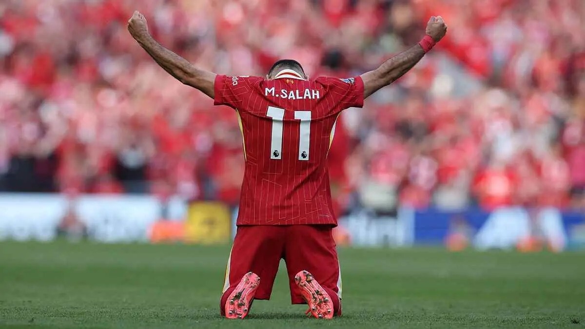 متساويا مع تيري هنري.. محمد صلاح يحصل على جائزة كبرى في الدوري الإنجليزي (صورة)