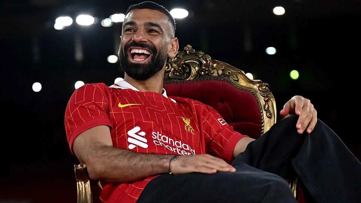 محمد صلاح  يفاجئ الجميع ويفضل ميسي على نفسه (فيديو)