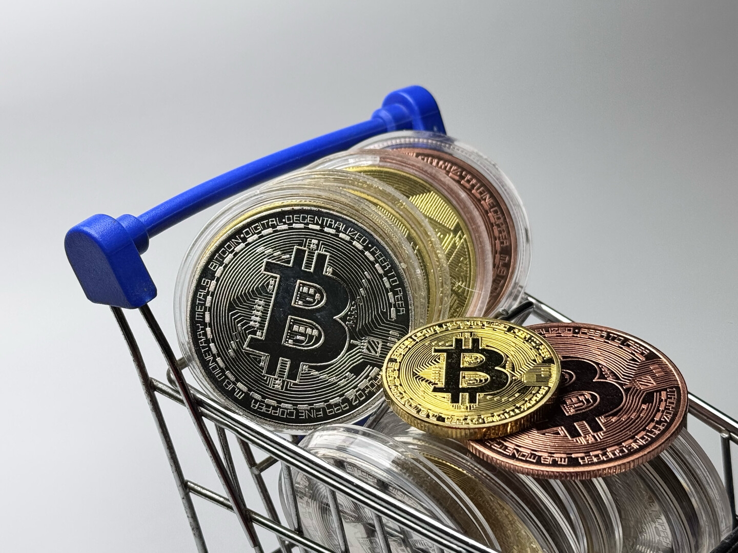 "البيتكوين" تسجل أعلى مستوى منذ يناير الماضي