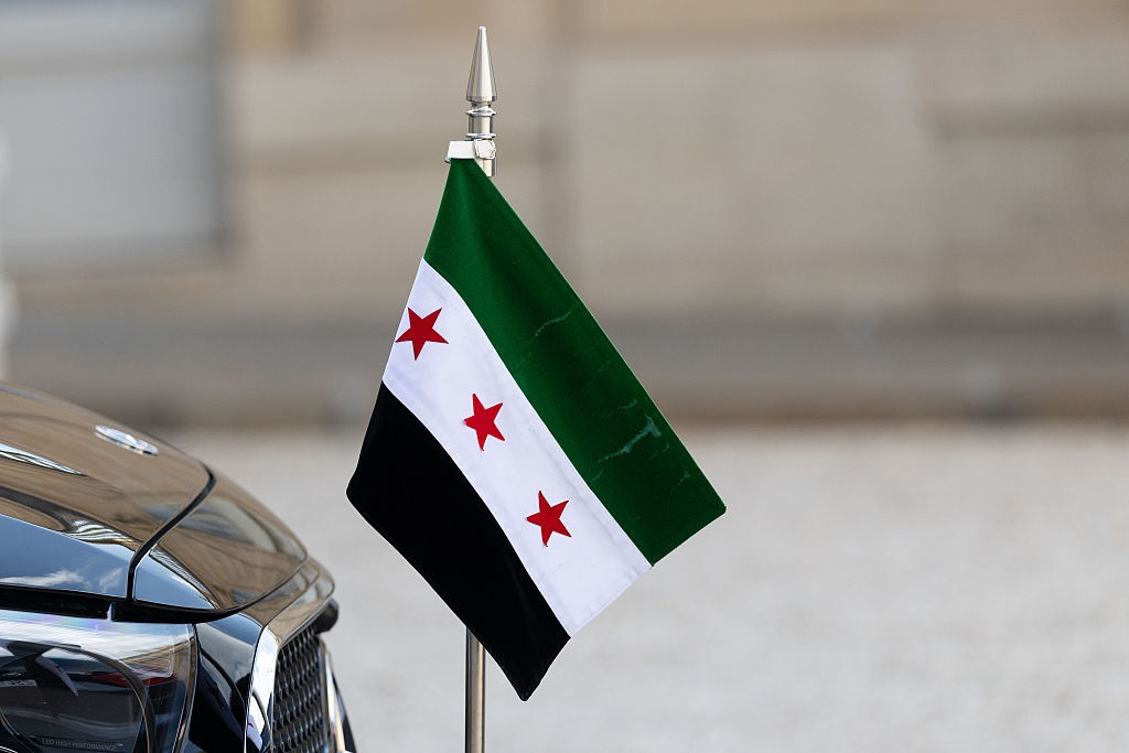 الرئاسة السورية ترحب بقرار ترامب برفع العقوبات المفروضة على سوريا