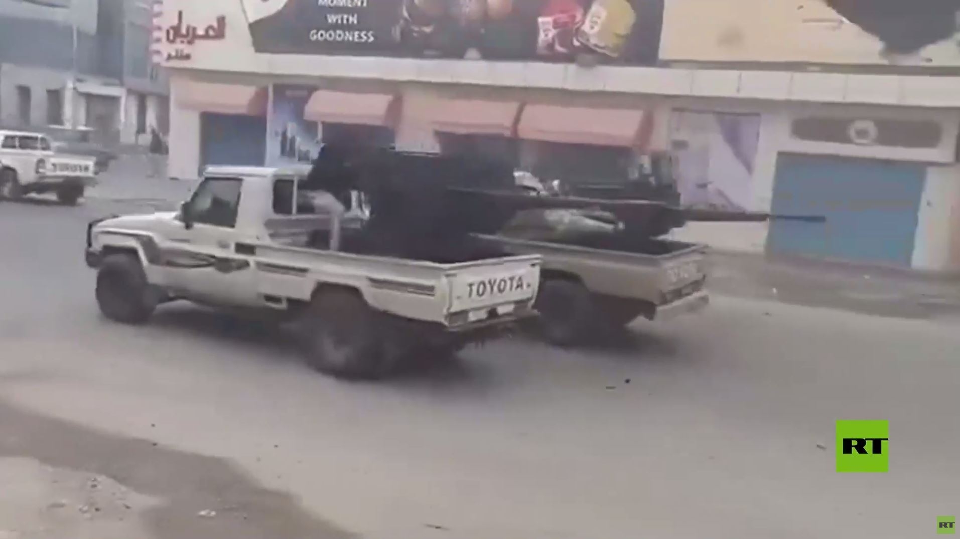 شاهد.. مواجهات عنيفة في عدة مناطق في العاصمة الليبية طرابلس الأربعاء