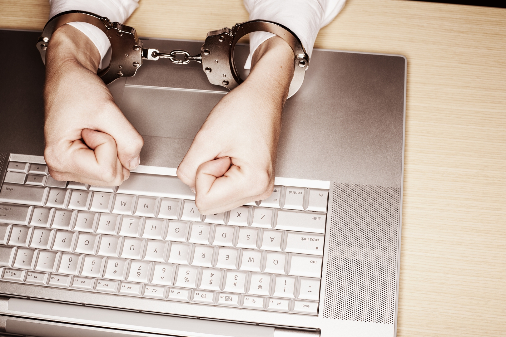 مشروع قانون أمريكي جديد يسعى لتجريم المواد الإباحية على الإنترنت