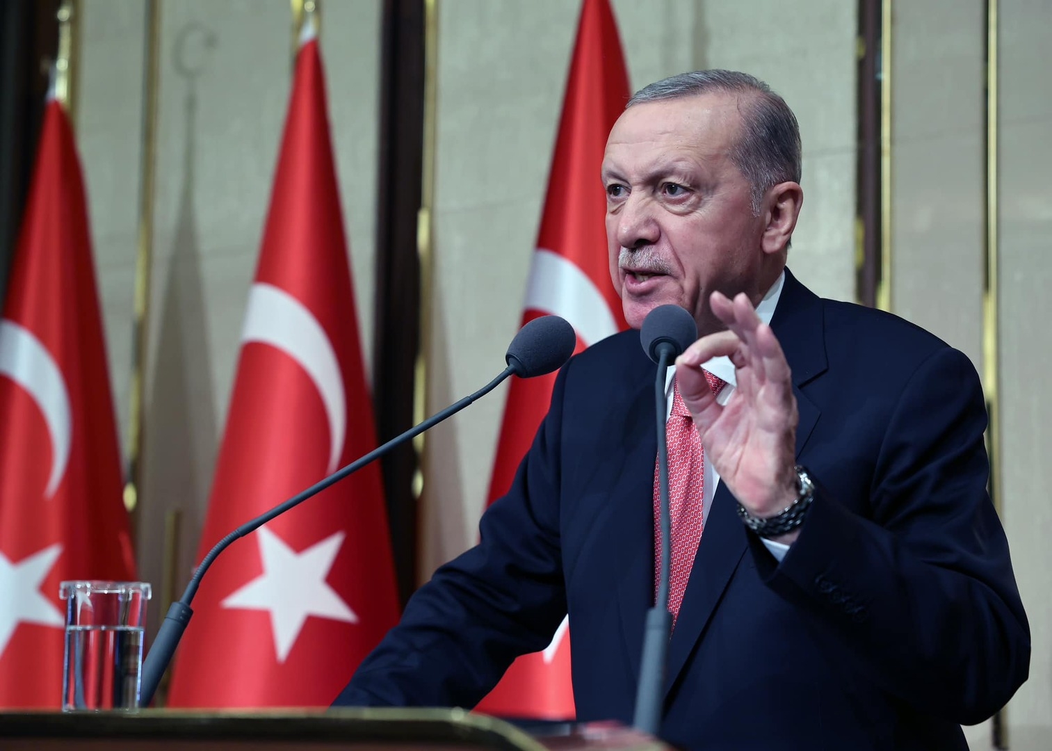 أردوغان يعلن إجراء أنقرة محادثات مع بغداد وأربيل بشأن نزع أسلحة حزب العمال الكردستاني