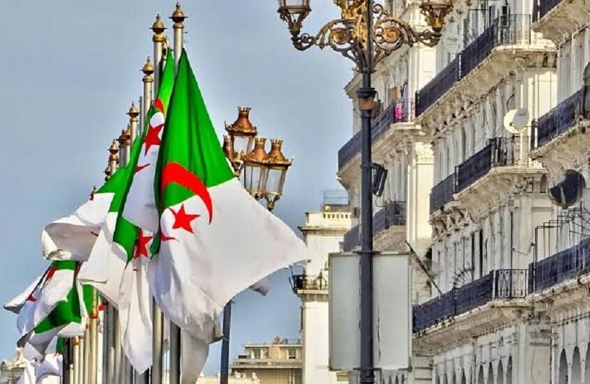 الجزائر.. حزب "جبهة التحرير الوطني" يفتح النقاش حول "تجريم الاستعمار"